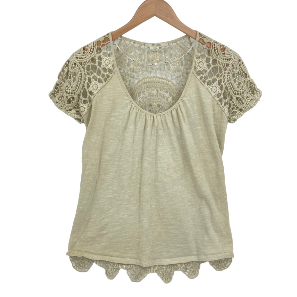 Miss Me Top Womens XS Beige Cotton Short Sleeve Round Neck Crochet Back Pullover